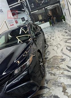 تۆیۆتا کامری